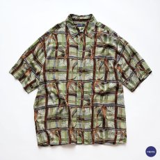 画像1: 90's puritan RAYON ALL OVER PATTERN S/S BOX SHIRT (1)