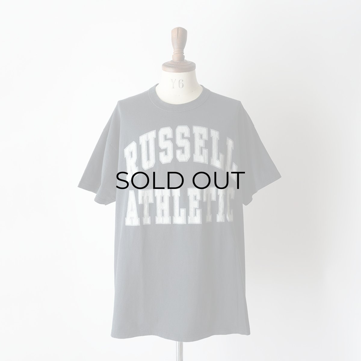 画像1: 90's RUSSELL COTTON PRINT S/S TEE "RUSSELL ATHLETIC" "MADE IN USA" (1)