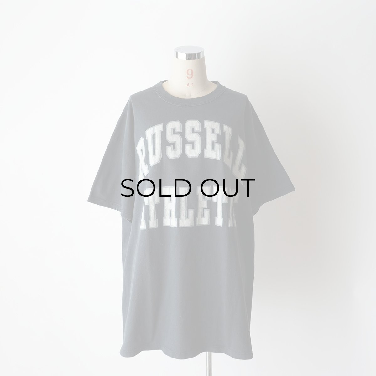 画像2: 90's RUSSELL COTTON PRINT S/S TEE "RUSSELL ATHLETIC" "MADE IN USA" (2)