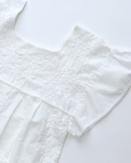 画像4: OLD UNKNOWN BRAND WHITE COTTON EMBROIDERED MEXICAN DRESS (4)