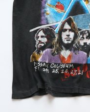 画像5: 70's-80's UNKNOWN BRAND PAKISTAN COTTON "PINK FLOYD" W-PRINT S/S BAND TEE "THE WALL IN CONCERT" (5)