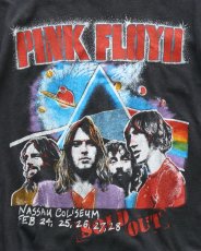 画像7: 70's-80's UNKNOWN BRAND PAKISTAN COTTON "PINK FLOYD" W-PRINT S/S BAND TEE "THE WALL IN CONCERT" (7)