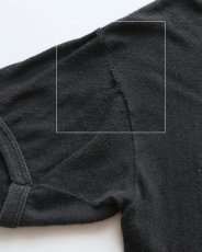 画像11: 70's-80's UNKNOWN BRAND PAKISTAN COTTON "PINK FLOYD" W-PRINT S/S BAND TEE "THE WALL IN CONCERT" (11)