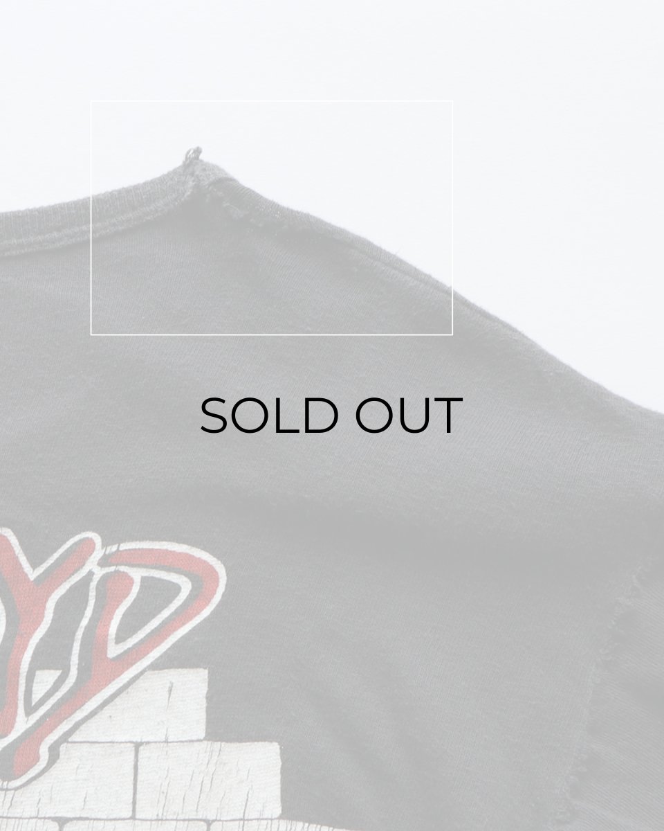 画像14: 70's-80's UNKNOWN BRAND PAKISTAN COTTON "PINK FLOYD" W-PRINT S/S BAND TEE "THE WALL IN CONCERT" (14)